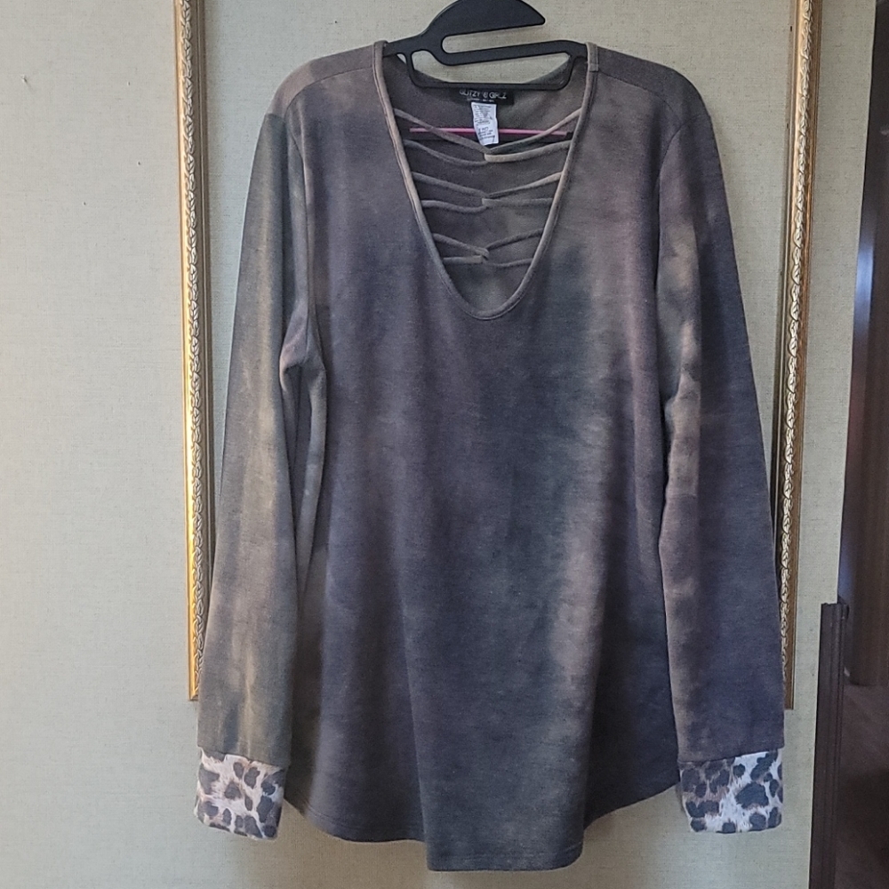 Glitzy Girl 1XL Camo TieDye w/ Leopard accent